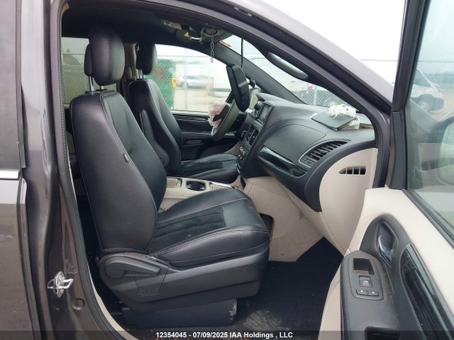 2C4RDGBG9GR390434 Dodge Grand Caravan
