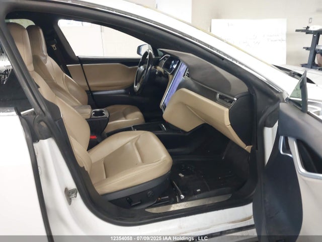 Tesla MODEL S 2016 5YJSA1E46GF128715 Image 5