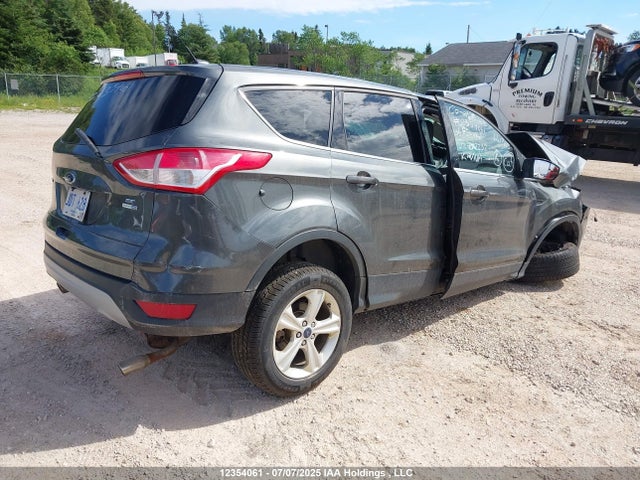 1FMCU9GX0GUC47252 Ford Escape