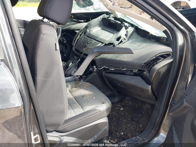 1FMCU9GX0GUC47252 Ford Escape