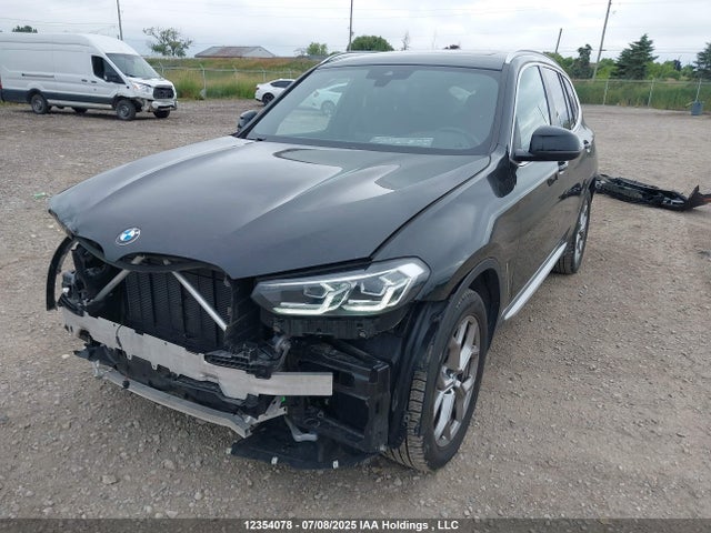 BMW X3 2023 5UX53DP07P9S03028 Image 2