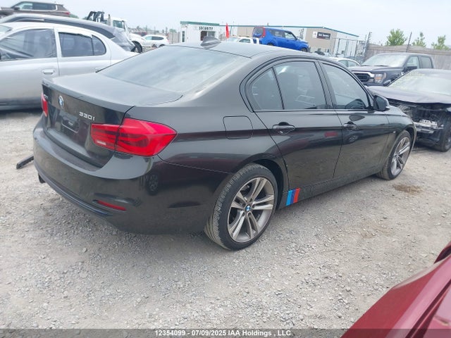 WBA8D9C36HA011556 BMW 330I