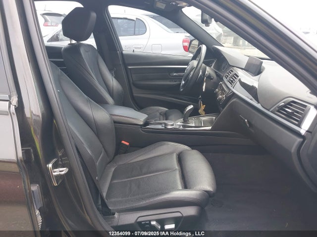 WBA8D9C36HA011556 BMW 330I