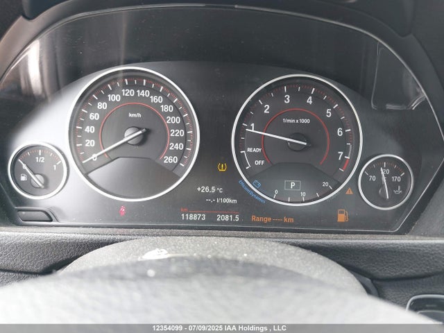 WBA8D9C36HA011556 BMW 330I