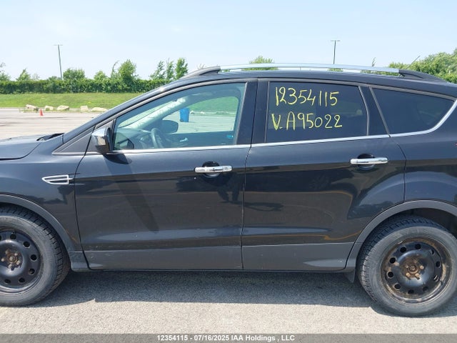 1FMCU9GX2FUA95022 Ford Escape