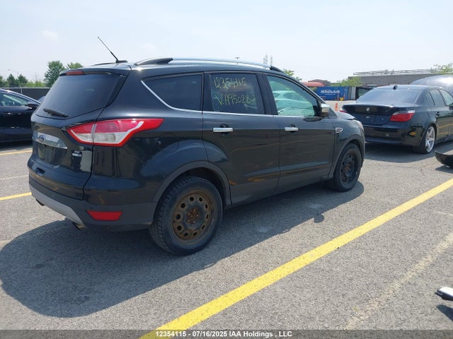 1FMCU9GX2FUA95022 Ford Escape