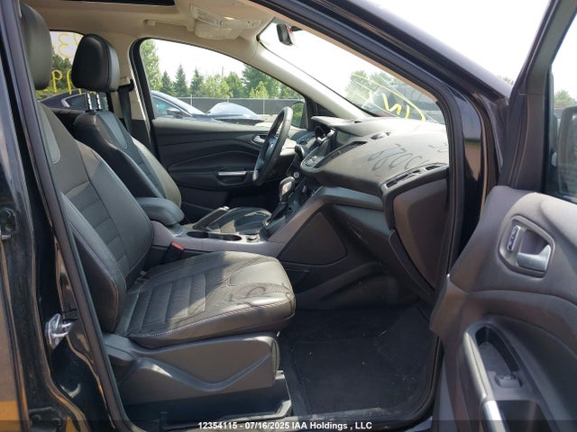 1FMCU9GX2FUA95022 Ford Escape