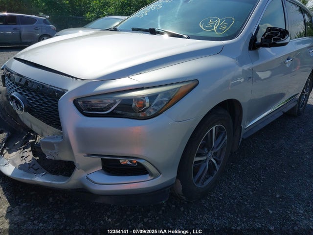 5N1AL0MM8GC503157 Infiniti 2016