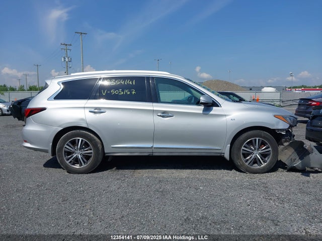 5N1AL0MM8GC503157 Infiniti 2016