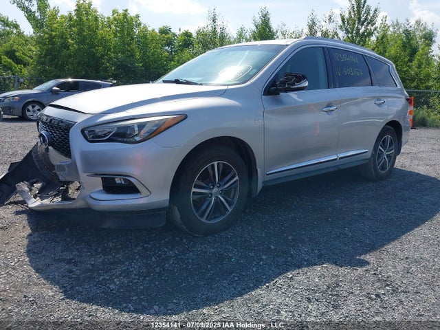 5N1AL0MM8GC503157 Infiniti 2016