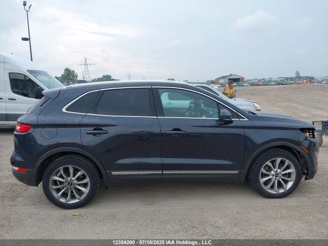 Lincoln 2015 2015 5LMCJ2A95FUJ25640 Image 14