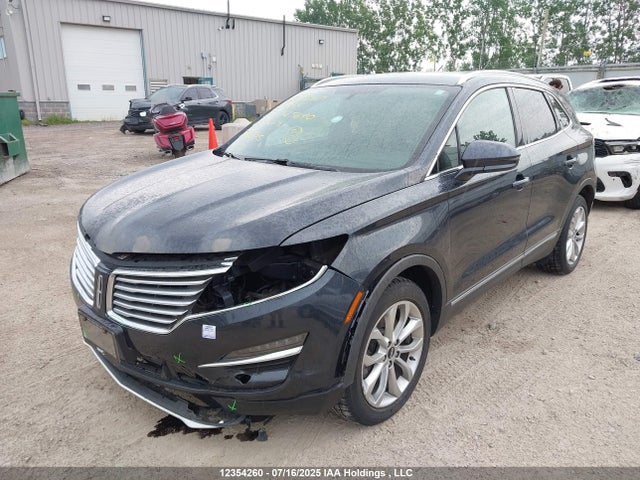 Lincoln 2015 2015 5LMCJ2A95FUJ25640 Image 2