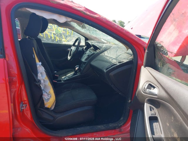 1FADP3K28GL277958 Ford 2016