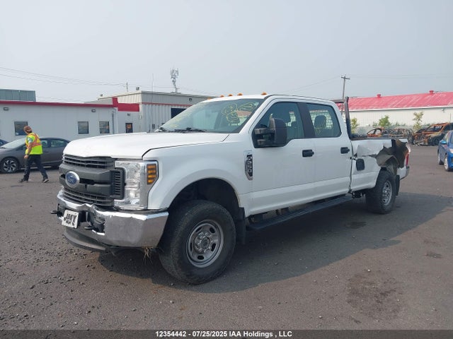 Ford 2019 2019 1FT7W2B63KEG18123 Image 2