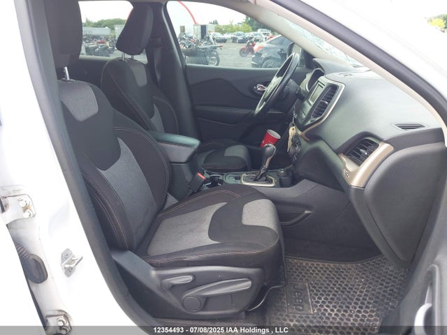 1C4PJMAS0FW613339 Jeep Cherokee