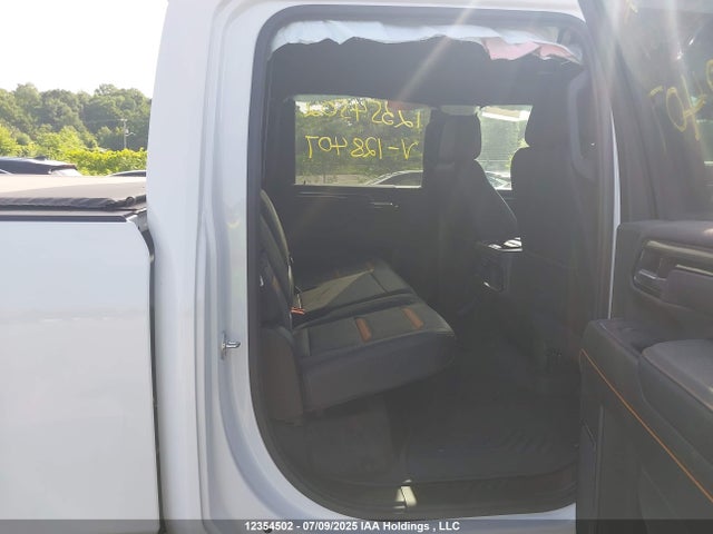 1GT1UPEYXSF128407 GMC l5p