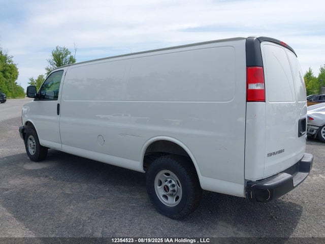 GMC lv1 2024 1GTW7BFPXR1256255 Image 3