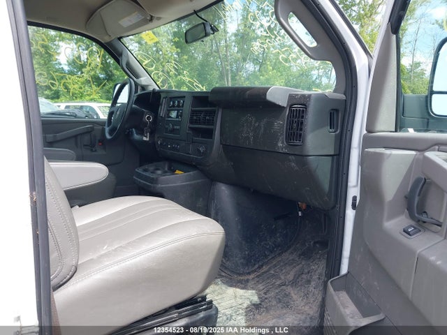 GMC lv1 2024 1GTW7BFPXR1256255 Image 5