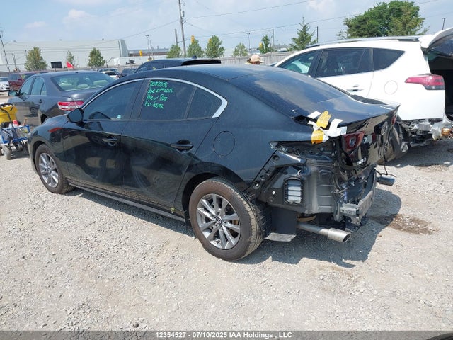 JM1BPACMXR1721555 Mazda pyukd