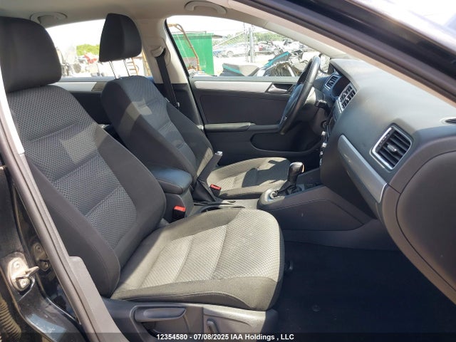 3VWDK7AJ5EM275943 Volkswagen Jetta