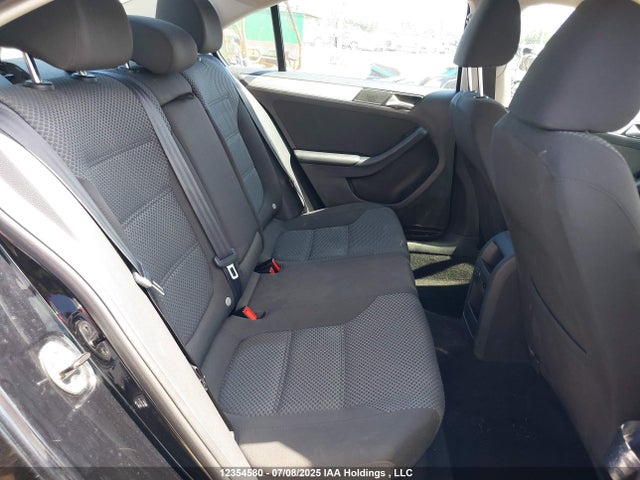 3VWDK7AJ5EM275943 Volkswagen Jetta
