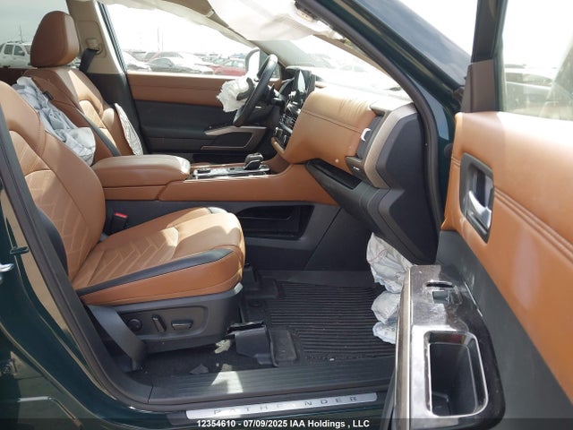 12354610 :رقم المزاد ، 5N1DR3DF6RC302438 vin ، 2024 Nissan Pathfinder Platinum مزاد بيع