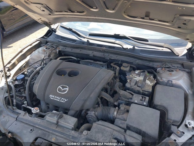 3MZBM1U70FM201541 Mazda pe