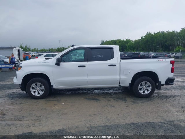 Продаж на аукціоні авто 2024 Chevrolet Silverado 1500 Work Truck, vin: 2GCUDAED7R1246052, номер лоту: 12354665
