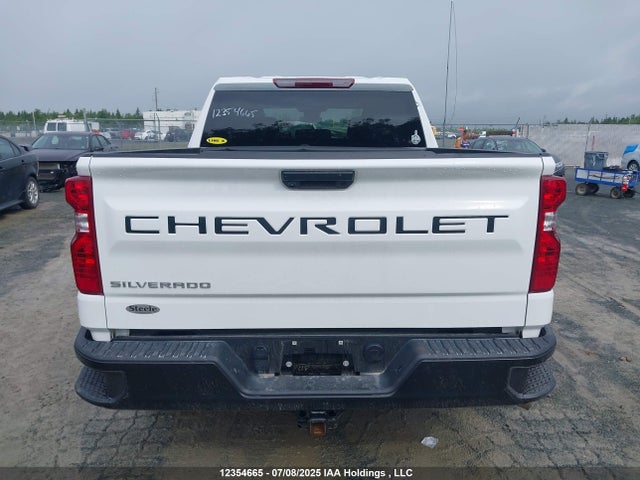 Продаж на аукціоні авто 2024 Chevrolet Silverado 1500 Work Truck, vin: 2GCUDAED7R1246052, номер лоту: 12354665