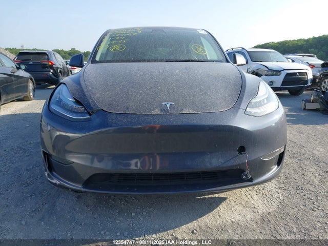 7SAYGDEE6NF574107 Tesla Model Y