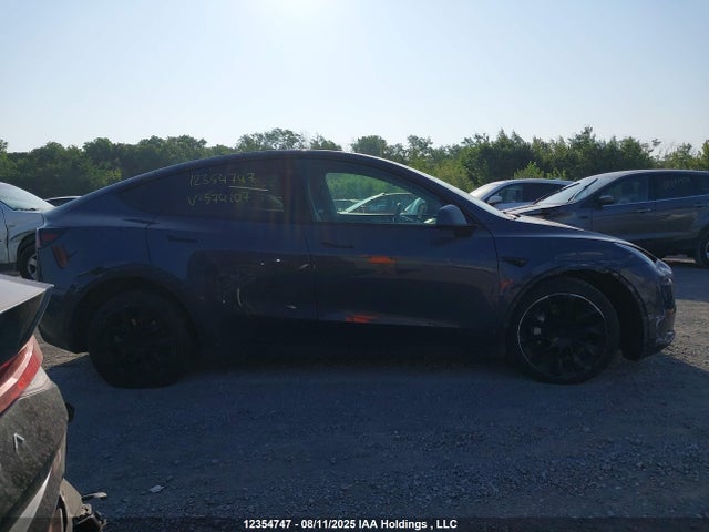7SAYGDEE6NF574107 Tesla Model Y