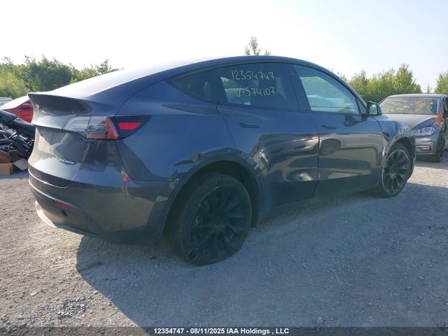 7SAYGDEE6NF574107 Tesla Model Y