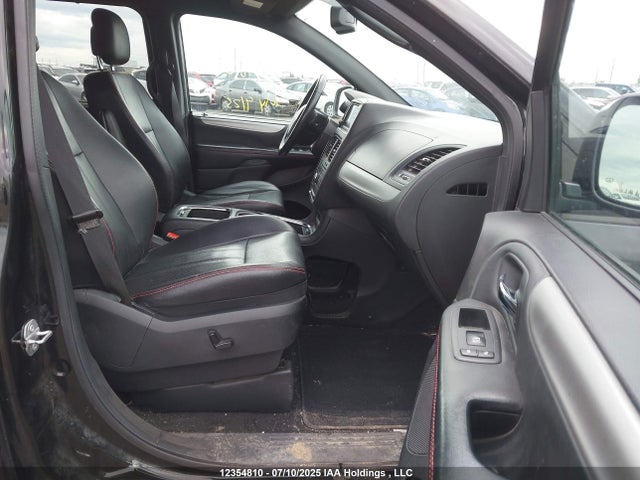 2C4RDGEG0JR242918 Dodge Grand Caravan