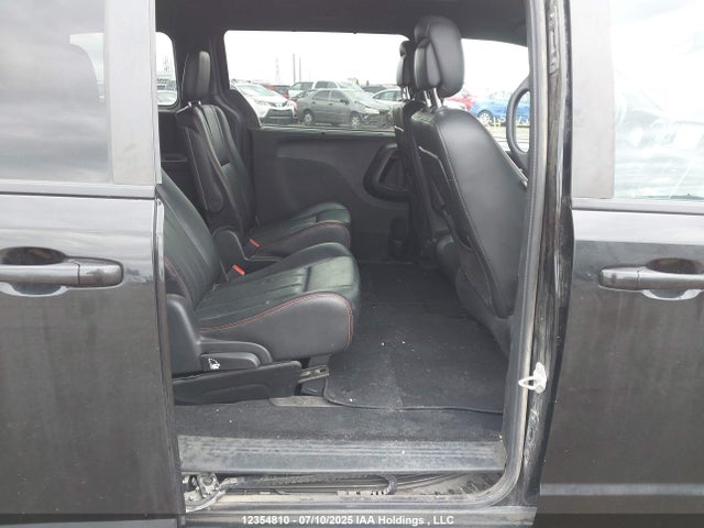 2C4RDGEG0JR242918 Dodge Grand Caravan