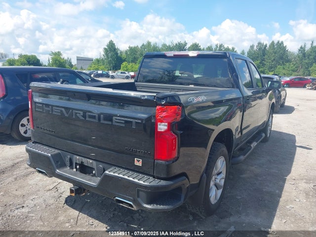 1GCUYBEFXMZ111823 Chevrolet l82