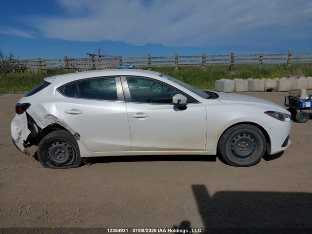 3MZBM1L77FM165929 Mazda pe