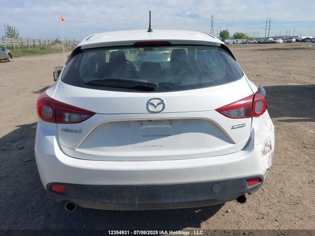 3MZBM1L77FM165929 Mazda pe