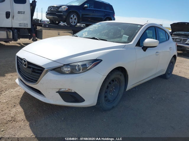 3MZBM1L77FM165929 Mazda pe