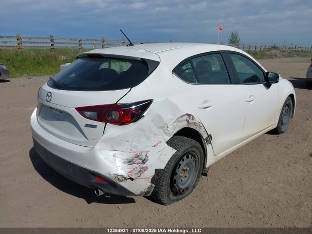 3MZBM1L77FM165929 Mazda pe