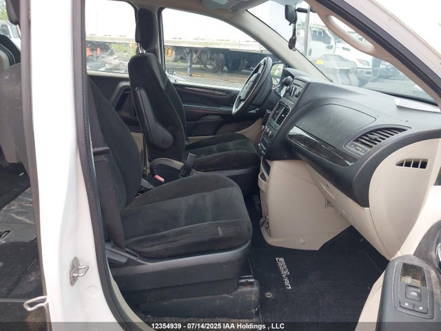 2C4RDGBG7FR748063 Dodge Grand Caravan