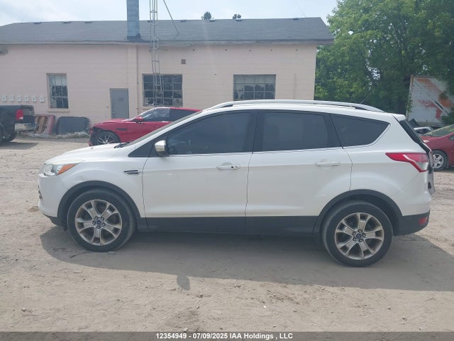 1FMCU9J9XEUD20957 Ford Escape