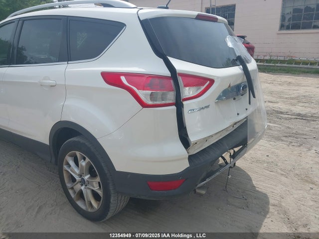 1FMCU9J9XEUD20957 Ford Escape