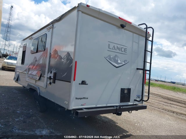 56YTT1928ML330830 Lance Camper