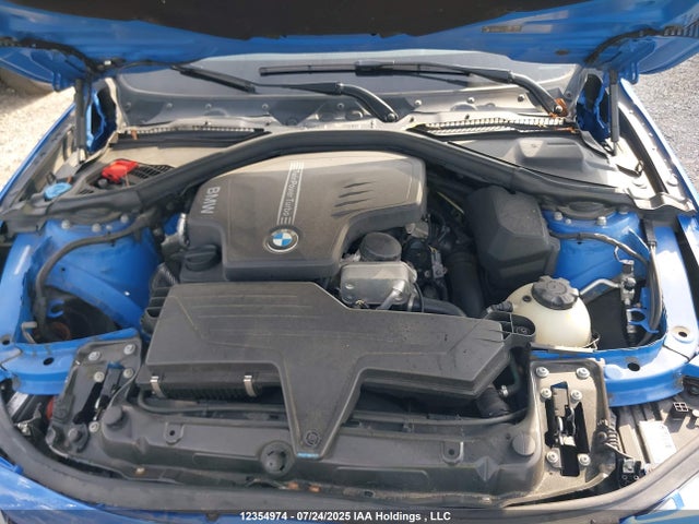 BMW 2016 2016 WBA8G5C50GK752909 Image 10