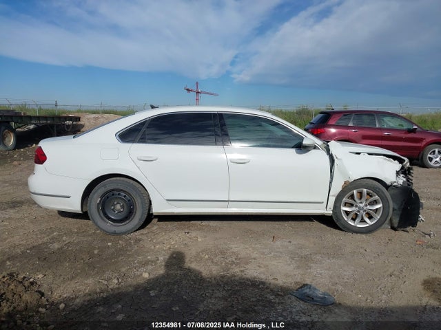 1VWAT7A33HC044983 Volkswagen tsi