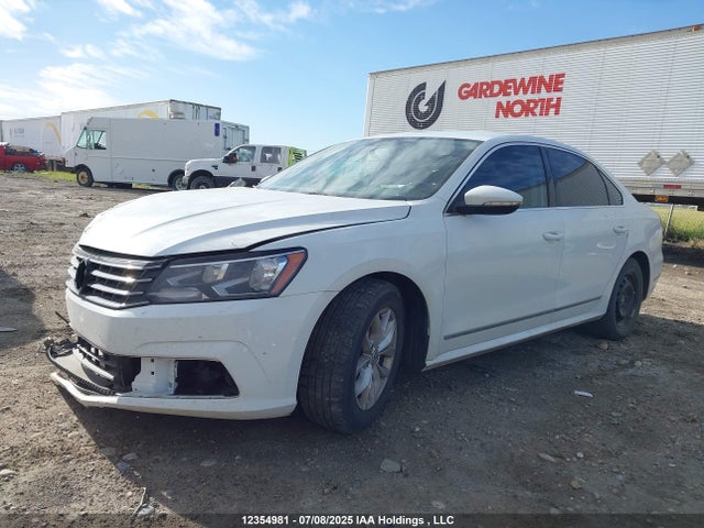 1VWAT7A33HC044983 Volkswagen tsi