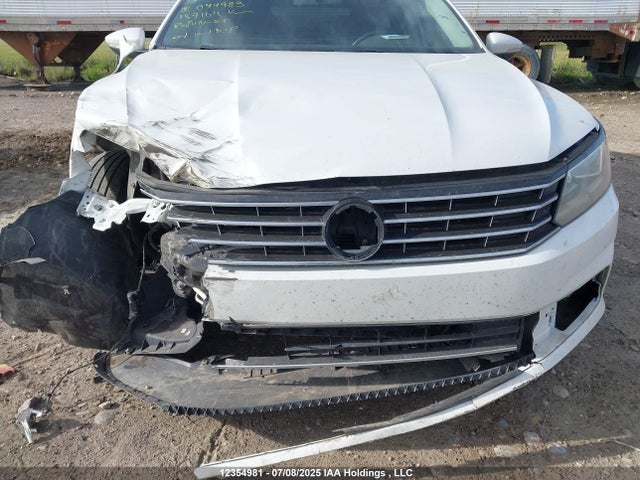1VWAT7A33HC044983 Volkswagen tsi