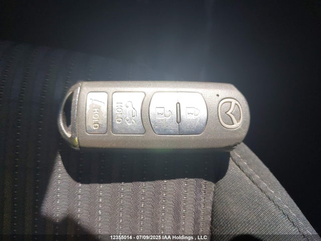 3MZBM1V73FM179131 Mazda pe