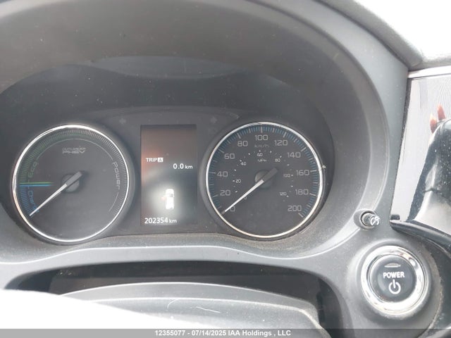 JA4J24A58JZ612681 Mitsubishi s61 - y61