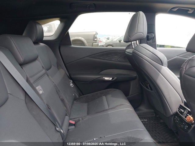 2T2BAMCA7RC072703 Lexus t24a-fts